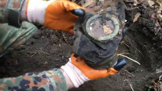 Газовая маска немецкого солдата. Нашли в лесу. Тряпичный противогаз Вермахт 1942 год. Раскопки ВОВ. смотреть онлайн