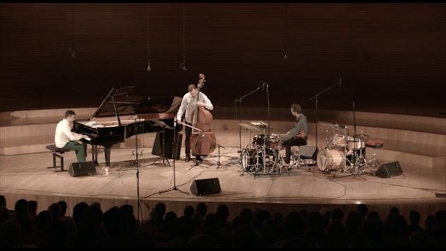 RGG "Szymanowski" - Mazurka op.5 no.1 смотреть онлайн