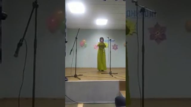 Анна Ляшук. Белой акации гроздья душистые. смотреть онлайн