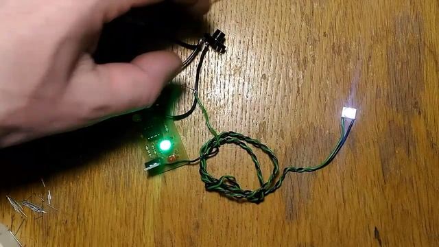 Делаем светильник и учимся заливать прошивку в AVR микроконтроллер. смотреть онлайн