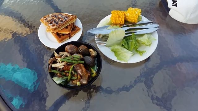 Завтрак в отеле Sanya Harman Hotel ( улучшенная версия ) смотреть онлайн