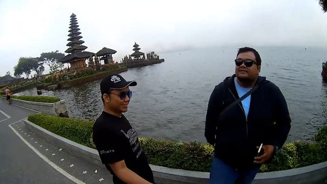 Pura Ulun Danu Bratan / Candi Kuning - Bali смотреть онлайн
