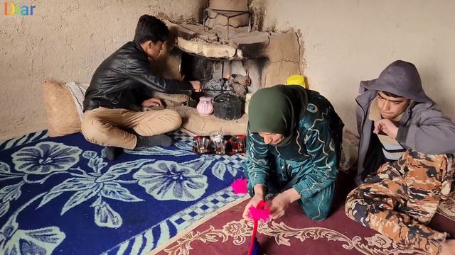 Weaving Handicrafts Of The Nomads.
