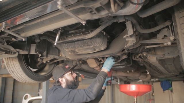 VIP to DRIFT | Manual swap Toyota Crown JZS171 | Removal of automatic Pt.2 смотреть онлайн