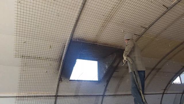 Штукатурим растворонасосом ГРАНД 75 купол здания из пенополистирола. смотреть онлайн