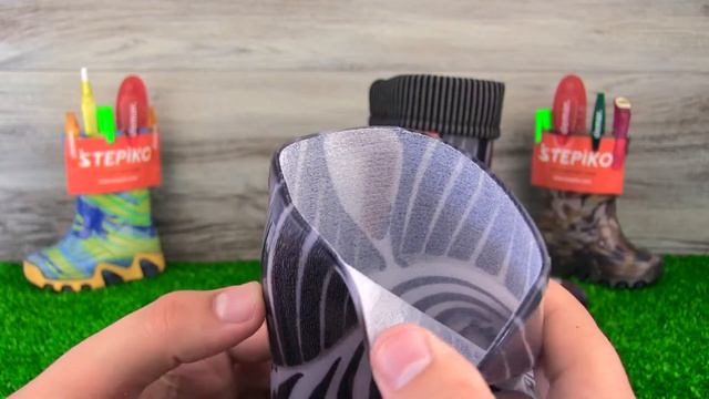 DEMAR Twister Lux Print S зебра. Видео обзор на резиновые сапоги Демар 0038S от stepiko.com смотреть онлайн