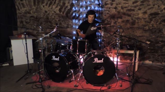 MANU CRUZ DRUM COVER / DEEP PURPLE - SMOKE ON THE WATER смотреть онлайн