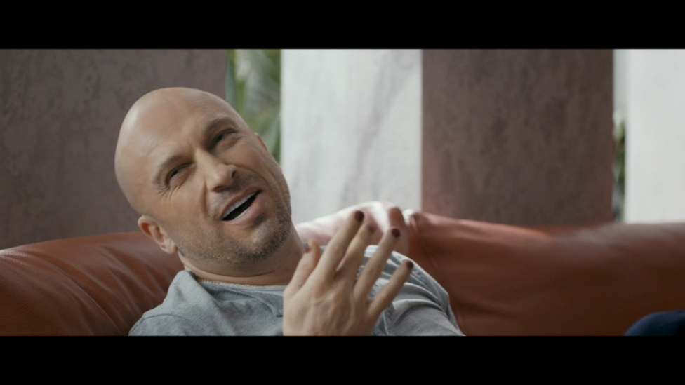 Одной левой | Трейлер смотреть онлайн