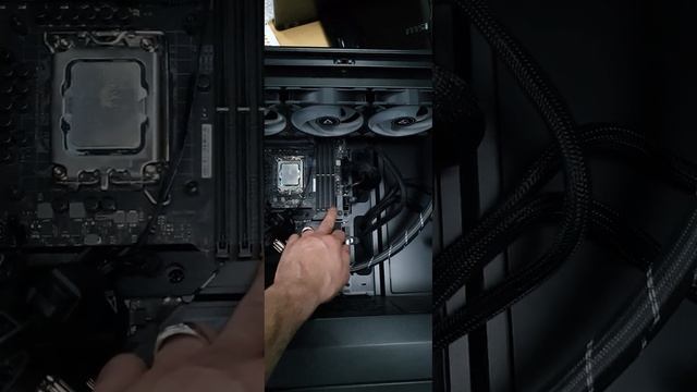 Новенькая сборка на core i9-12900k уже в ремонте ... #intel#corei9#сервисцентр#ремонтпк#сборкапк смотреть онлайн