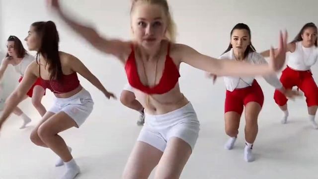 VOGUE | Choreo by Alena Stoliar смотреть онлайн