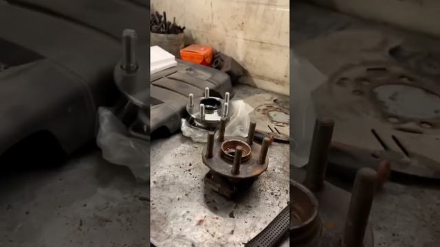 Subaru Outback. Замена ступицы, подшипника смотреть онлайн