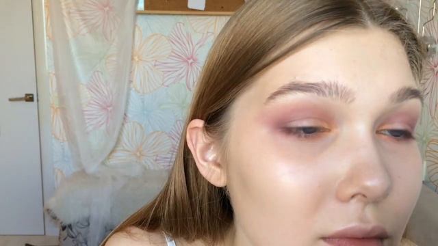 ЛЕТНИЙ МАКИЯЖ | СИЯЮЩАЯ ВЛАЖНАЯ КОЖА | СТРОБИНГ | Гомзячка смотреть онлайн