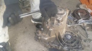 Замена 5 передачи и сальников на ВАЗ 21099!