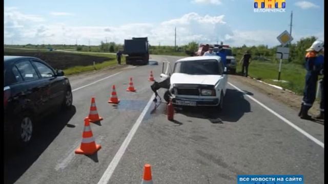 Столкнулись грузовики и легковые автомобили смотреть онлайн