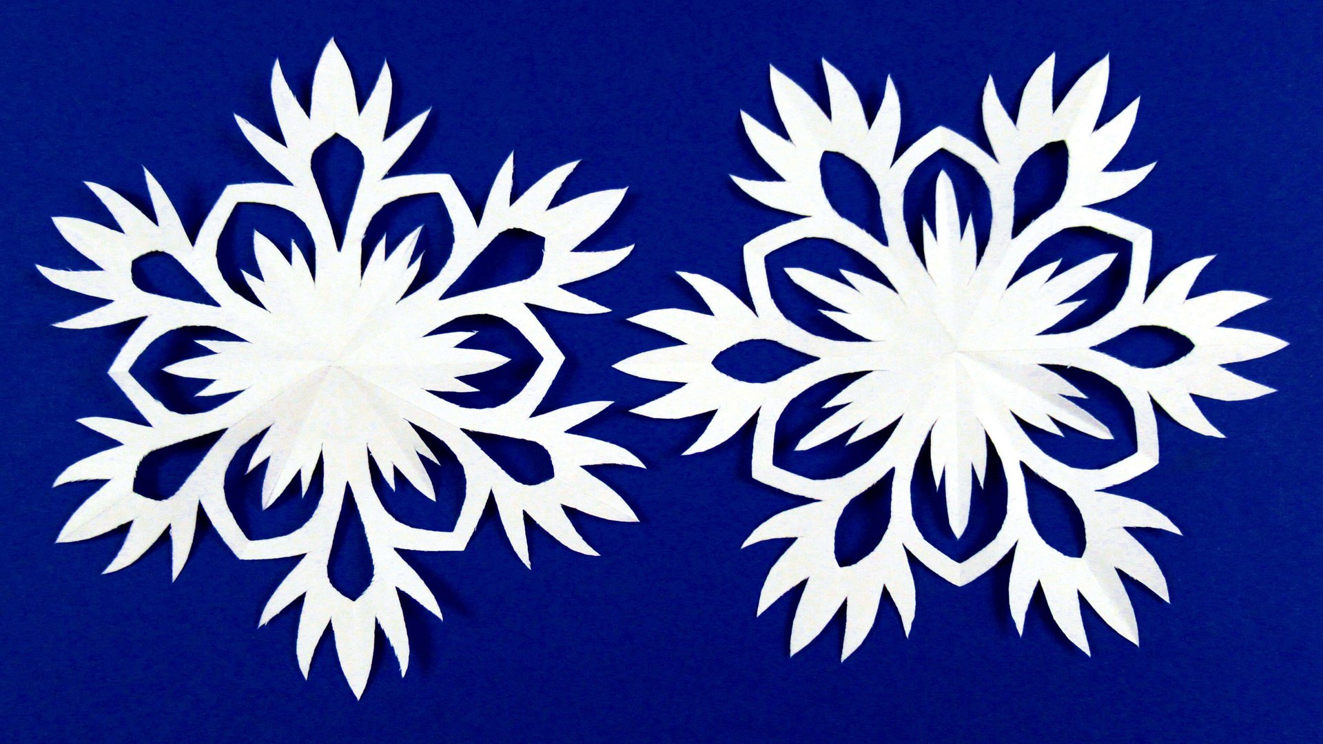 Как сделать снежинку из бумаги. Объемная снежинка своими руками смотреть онлайн