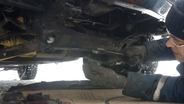 Ремонт рулевой.Замена маятника,рычага и сошки. смотреть онлайн