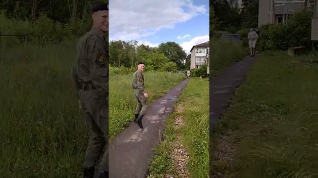 Русского Солдата , Морского котика , встретили из Армии РФ родители и друзья ! смотреть онлайн