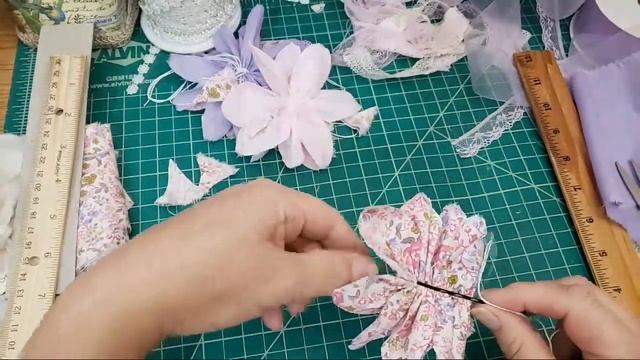 Cotton Fabric Flower Tutorial, Shabby Chic Cottage How To Flat Flower for Junk Journal. смотреть онлайн