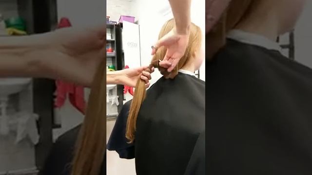 Когда клиентки желают полностью изменить свой стиль! Обрезаем косу-красу... смотреть онлайн