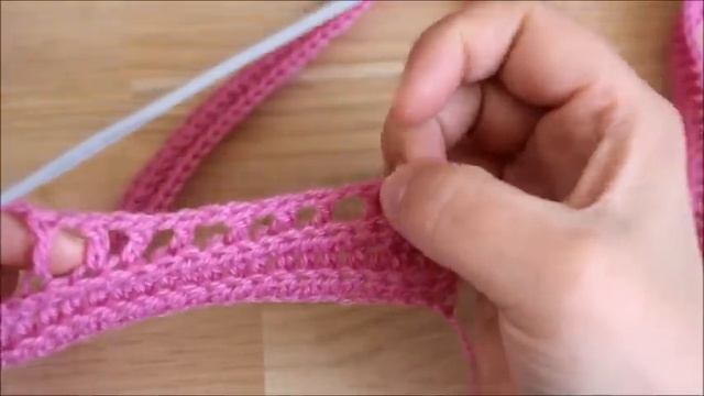Простой жилет крючком. Simple crochet vest. смотреть онлайн