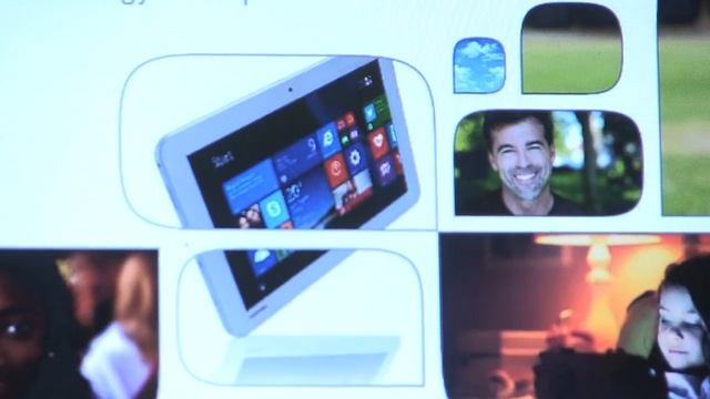 Toshiba Satellite CL10 B - IFA 2014 смотреть онлайн