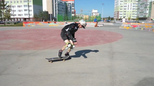 360 flip за 5 дней/ СЛОМАЛ ТРИ СКЕЙТА ПОКА УЧИЛСЯ ТРЁХУ смотреть онлайн