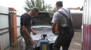 Купили пескоструйный аппарат. Собираем, пробуем работать.