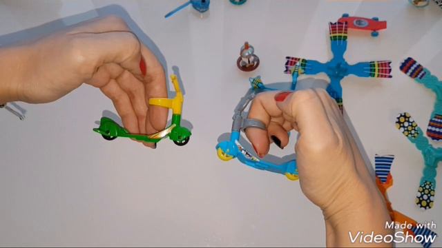 Weird Kinder Surprise Toys. Spinning top ,whirligig, airplanes, scooters and strange toys for kids смотреть онлайн