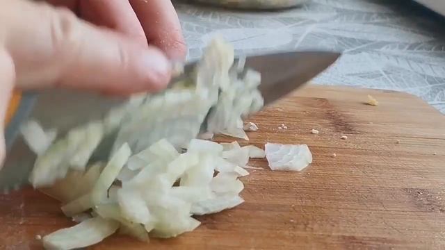 Самый вкусный немецкий салат. Этот салат такой вкусный, что вы будите готовить его снова и снова. смотреть онлайн