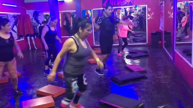 Clase de step con Ruben Vargas смотреть онлайн