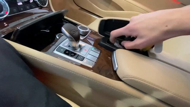 2013 Mercedes-Benz SL-Class Hardtop Convertible Review смотреть онлайн