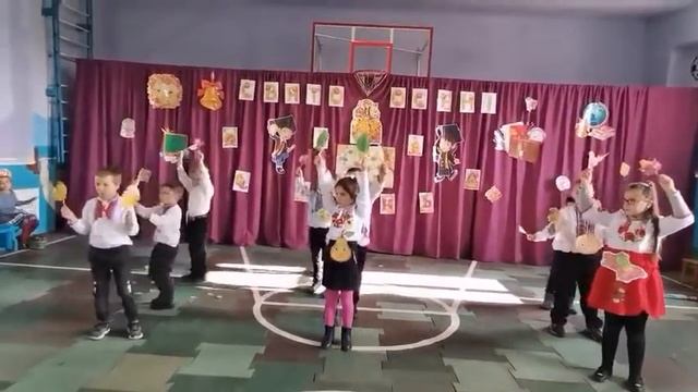 Танець з листочками ??? смотреть онлайн