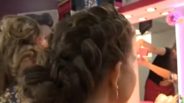 Как сделать прическу за 15 минут? смотреть онлайн