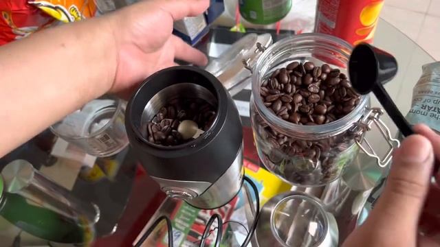 How to grind coffee beans using Ariete coffee grinder | brewed coffee смотреть онлайн