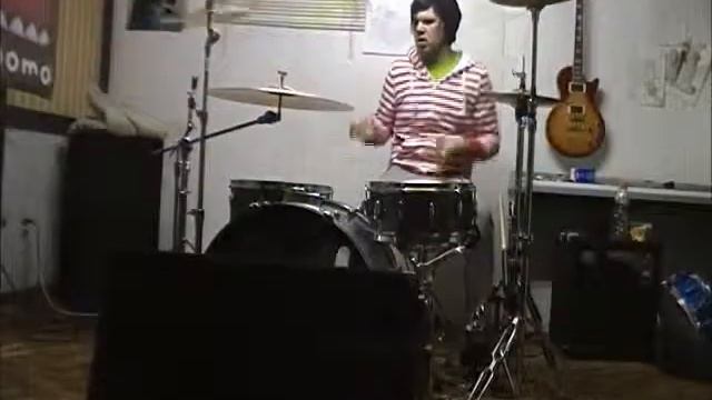 Biffy Clyro drum cover.wmv смотреть онлайн