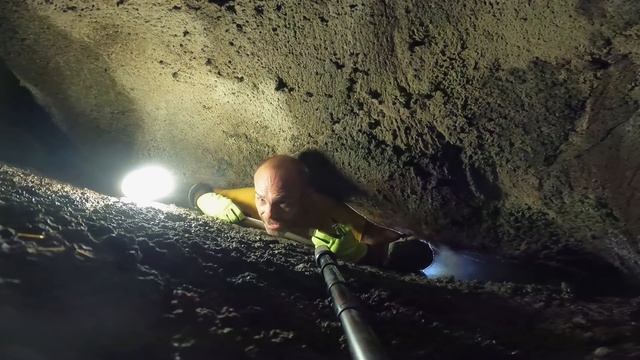 The worst claustrophobic caving you will ever see. *TRIGGER WARNING смотреть онлайн