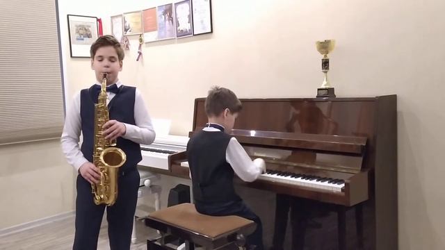 Гершвин "Летняя пора"- Сергей и Андрей Гончаровы / Gershwin Summertime - Sergey and Andrey Goncharo смотреть онлайн
