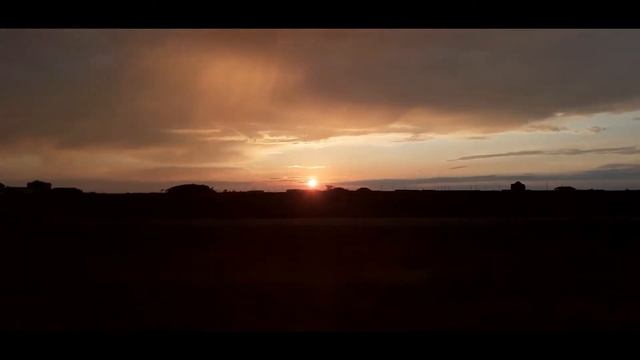 Красота степь. Релакс. Удивительные эпизоды из КРЫМСКОЙ степи, бабочки, цветы, радуга, закаты. смотреть онлайн