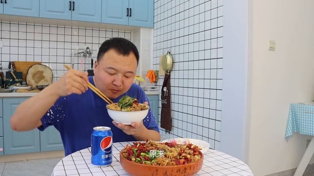 阿强秘制水煮羊肉，一样的做法不一样的食材，香辣过瘾太下饭了！【cram阿强】