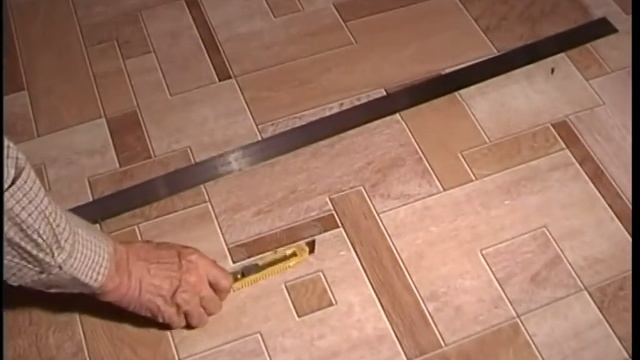 Самоделкин со стажем. Настилаем линолеум и делаем разметку люка в линолеуме. смотреть онлайн