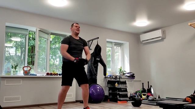 Тренировка на руки и похудение. Эффективно тренироваться с любым уровнем подготовки. 1 тренировка смотреть онлайн