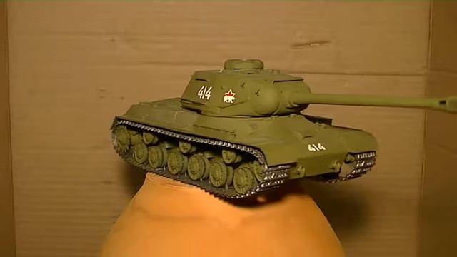 Советский тяжелый танк ИС 2 Обзор сборной модели 1к35 смотреть онлайн