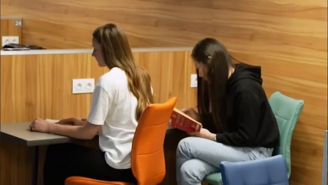 @AkStar  AKStar Guitar Prank! ♥️ Please... Subscribe 🙏☃️