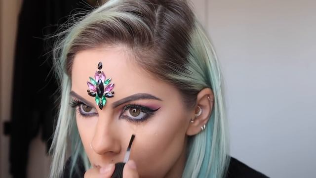 WITCH - Easy Halloween Makeup Tutorial | Sophie Hannah Richardson смотреть онлайн
