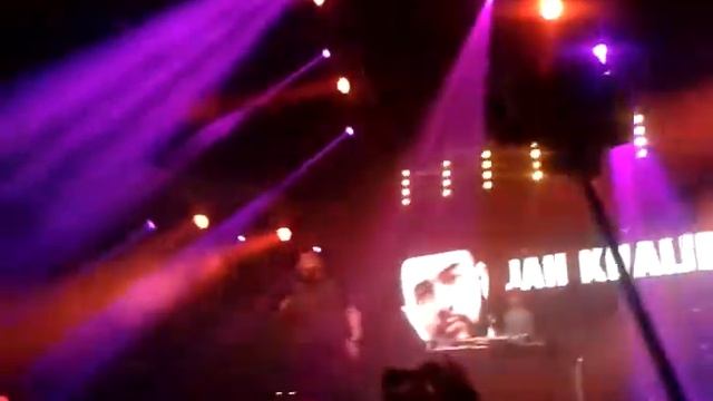 Jаh Khalib$Кравц-Do It в Екатеринбурге)12.12.2015) смотреть онлайн