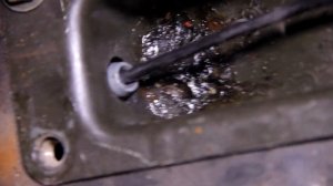 Как снять тросик ручного тормоза на Toyota Hilux Surf KZN 185/1KZ-TE