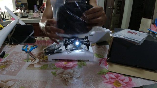 MJX Bugs 3 mini quadcopter unboxing with short test flight. Old but gold mini drone in the market смотреть онлайн