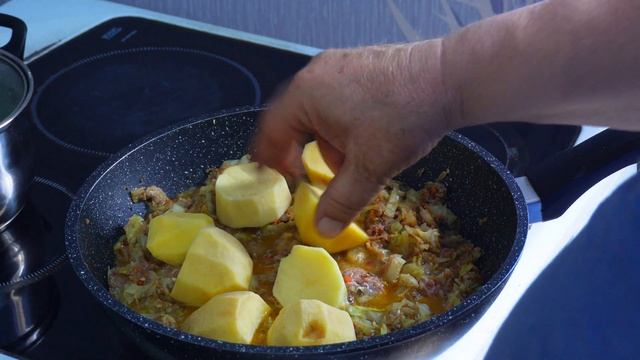 РЕЗЕРВ Тушеная картошка с капустой и мясом индейки от Василича ПОДВАЛ ИЛЬИЧА семейный кулинарный смотреть онлайн