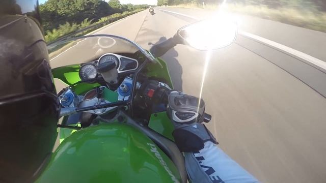 2 x kawasaki zx9r German autobahn смотреть онлайн