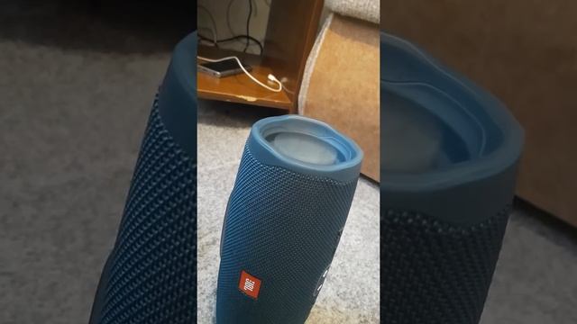 Басы на колонке jbl4 смотреть онлайн